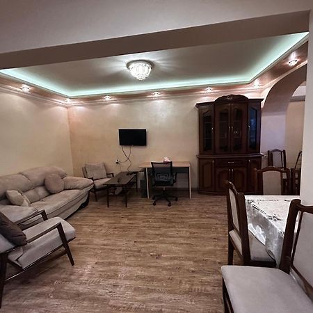 Apartment In Centre Evn เยเรวาน ภายนอก รูปภาพ